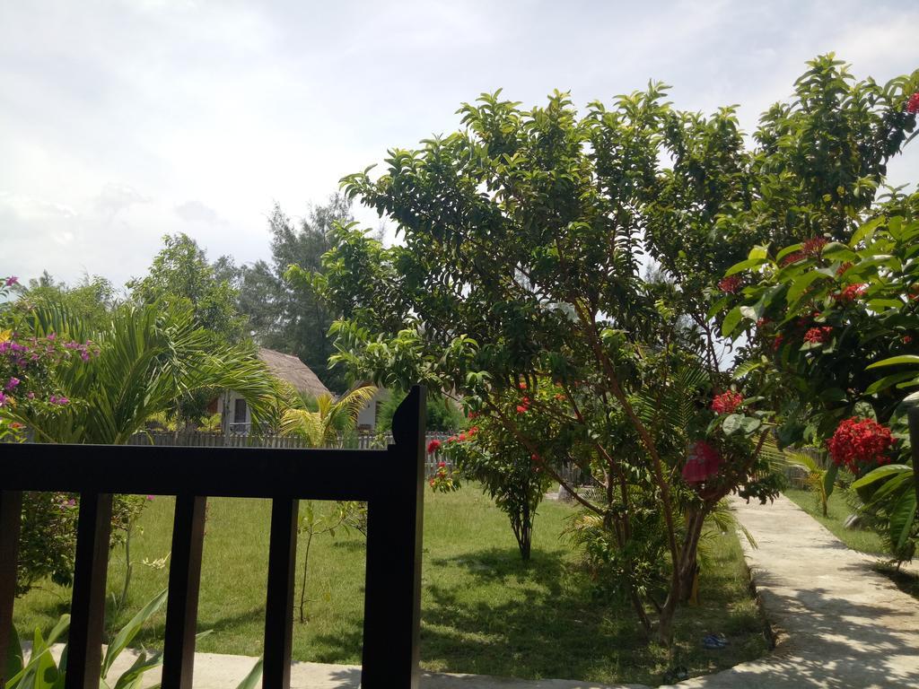 Rose Bungalow Hotel Pemenang Exterior foto