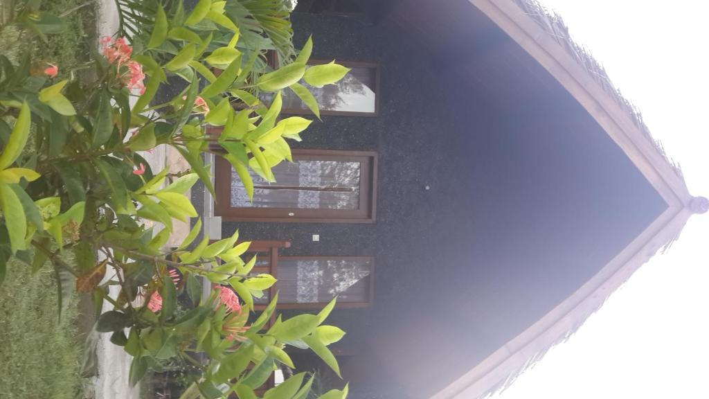 Rose Bungalow Hotel Pemenang Exterior foto